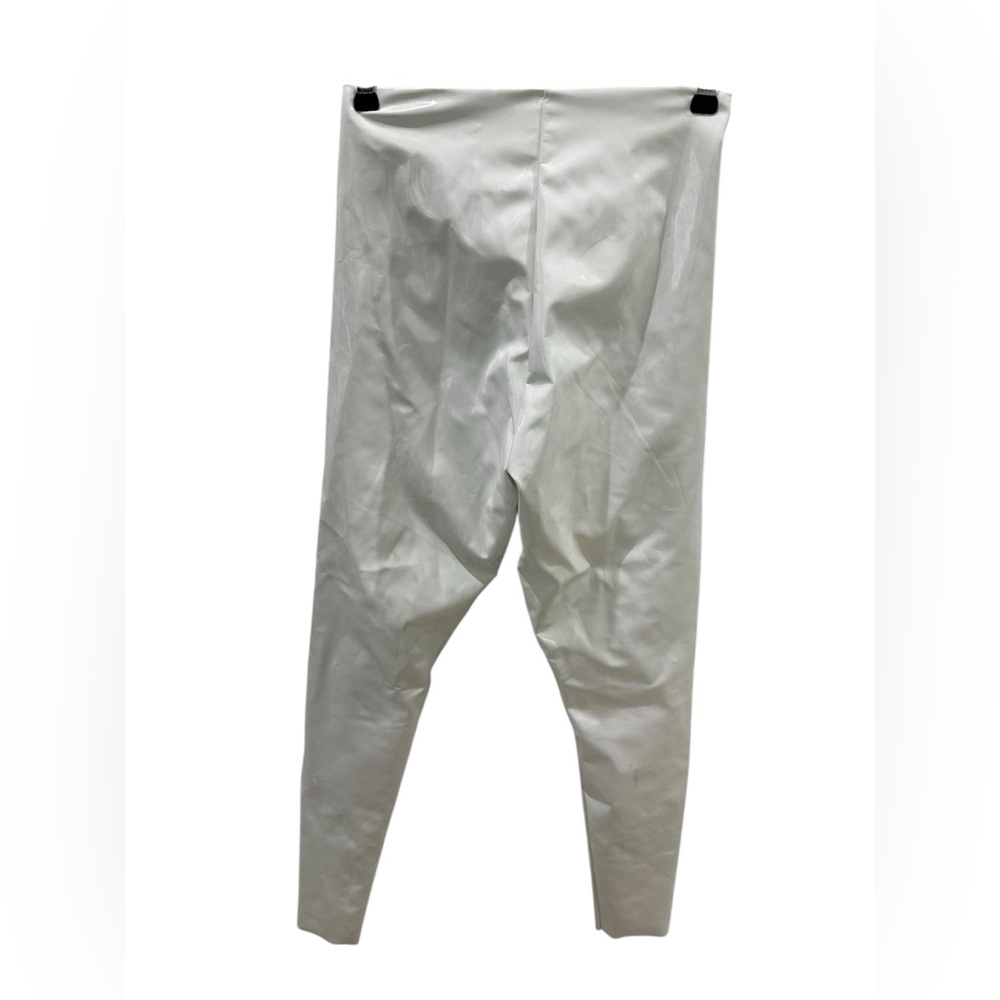 COMMANDO Patent Leggings in White - Picture 4 of 4